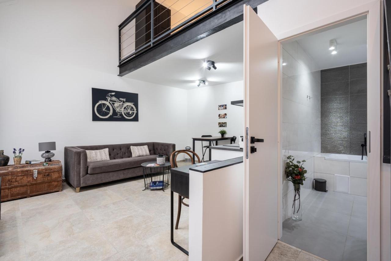 Studio Station With Gallery Budapest Exterior foto